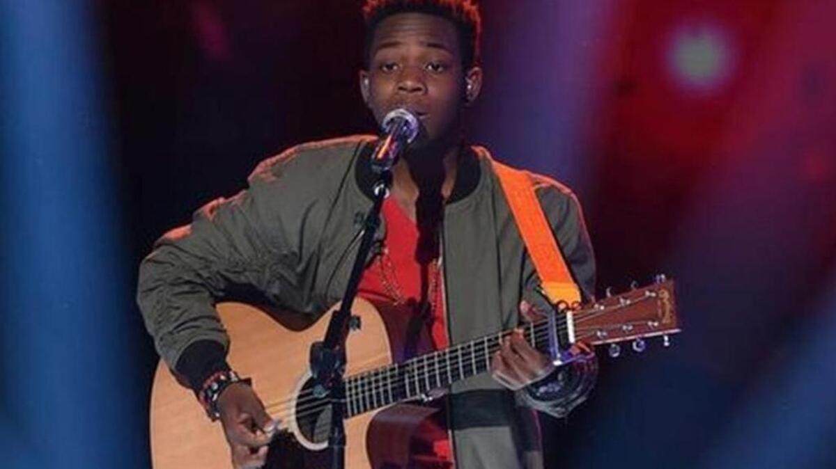 Contestant Lee Jean performs on “American Idol” broadcast Feb. 25.