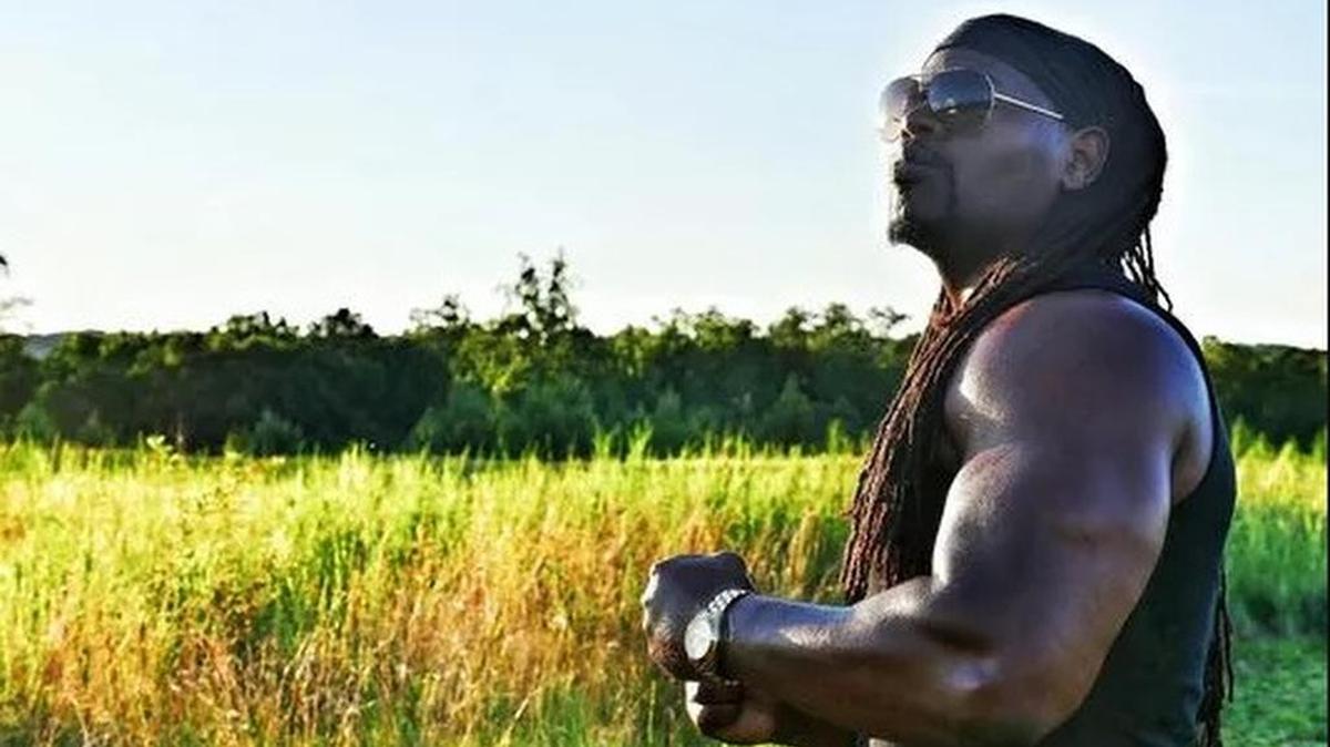 Kenya Crooks, who was a receiver for Clemson football in the 90s, is now a celebrity fitness trainer