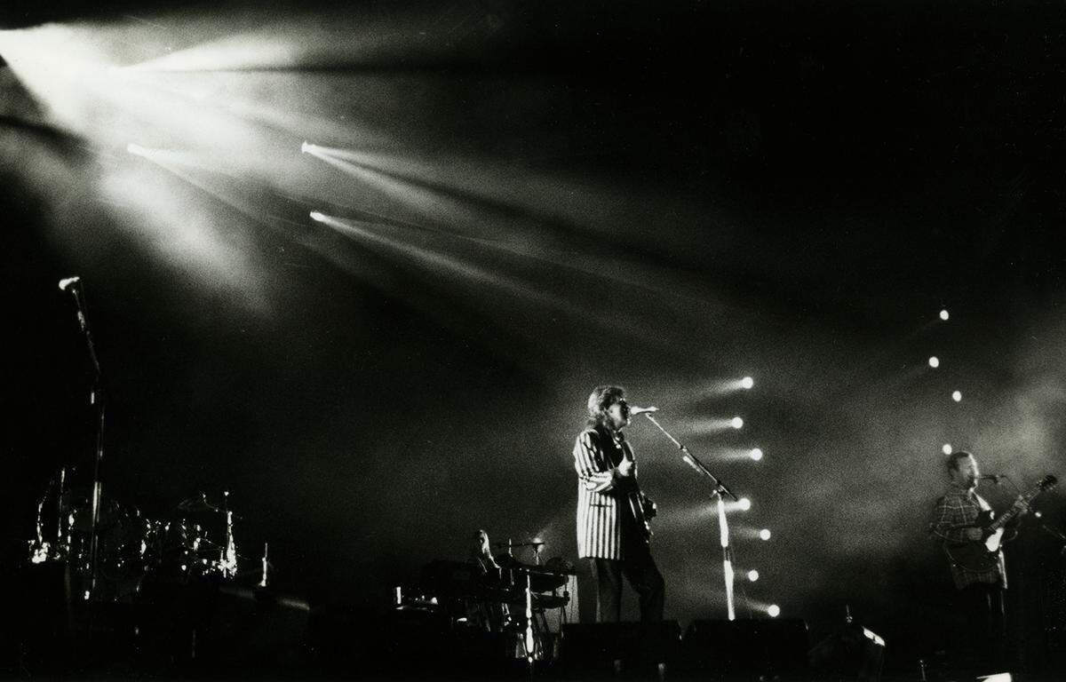 Paul McCartney performs at Williams-Brice on May 7, 1993.