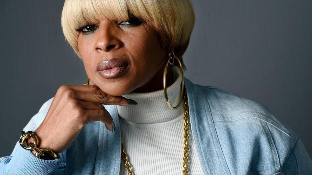 In this April 25, 2017 photo, singer Mary J. Blige poses for a portrait at Capitol Records in Los Angeles to promote her new album, "Strength of a Woman." (Photo by Chris Pizzello/Invision/AP)