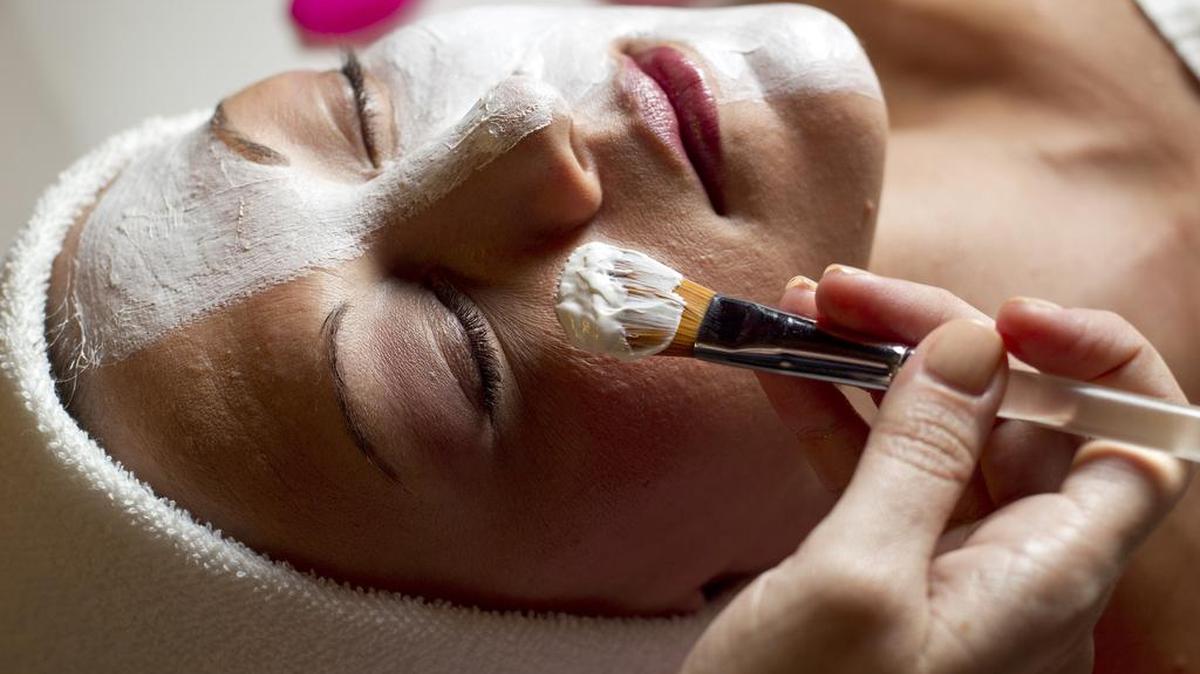 Many of the ‘beauty trends’ circulating on Tik Tok don’t work and can affect your skin, says Dr. Leslie Baumann, a Miami dermatologist