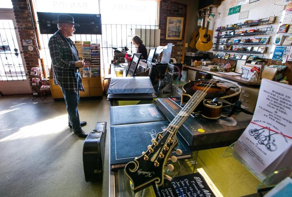 Bill's Music Shop and Pickin’ Parlor is a favorite stop for musicians.