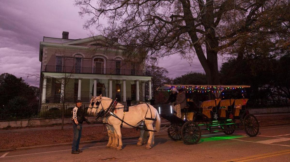 Historic Columbia’s Candlelight Tours and Carriage Rides will be 5:30-9 p.m. Friday, Dec. 15.
