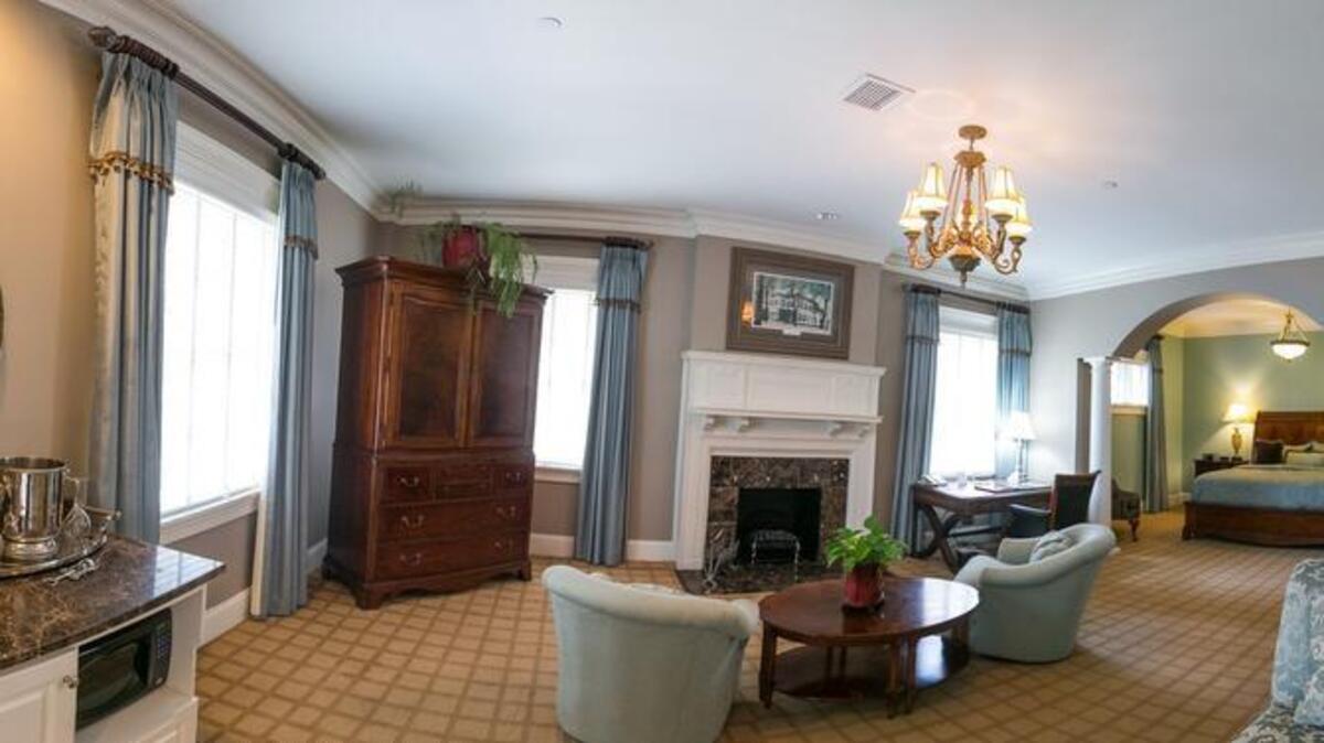 
With the first USC home game this week, many folks will be coming to stay in Columbia. And, there are some nice places to stay. This is a panorama of the Mary Murray Tompkins suite offered at the Inn at USC. 
