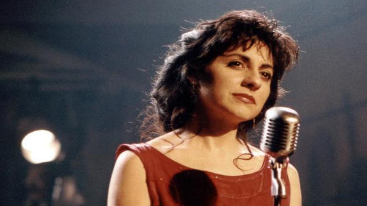 
Tish Hinojosa performs Saturday at UU Coffeehouse.
