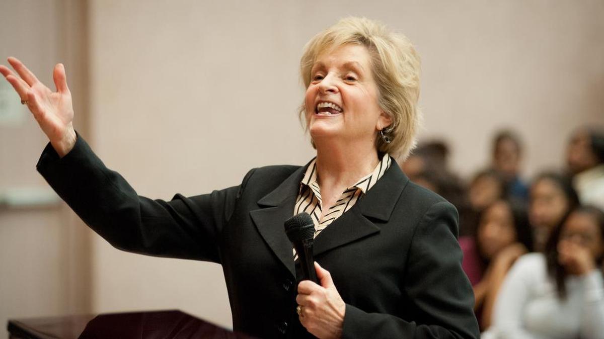 
Lillian Quackenbush, shown during a 2013 event giving students at Columbia High tips on signing. ‘Get in the music and get out of yourself,’ she told students. 
