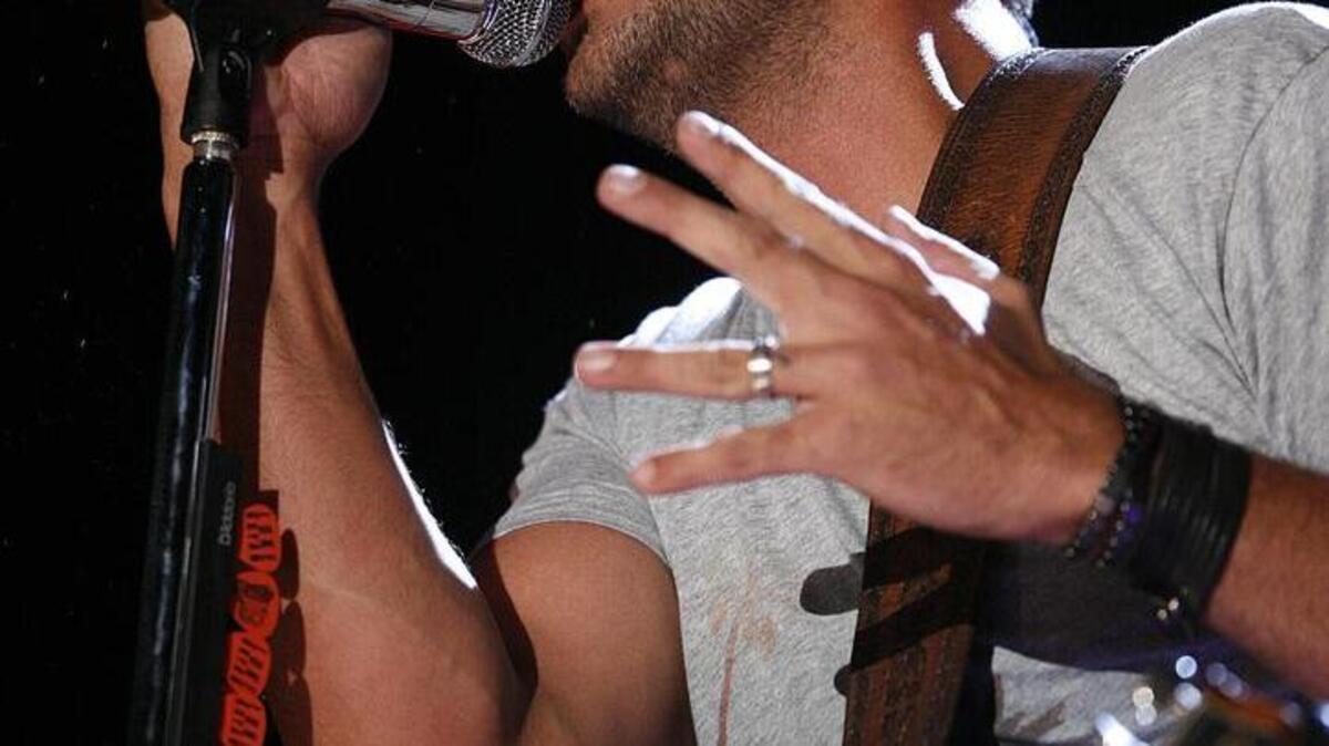 
Luke Bryan 
