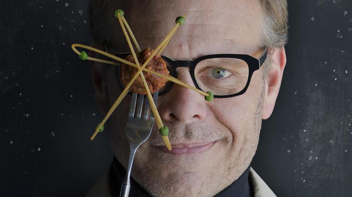 Alton Brown will perform in “Eat Your Science” on Friday, April 8 at Koger Center for the Arts.