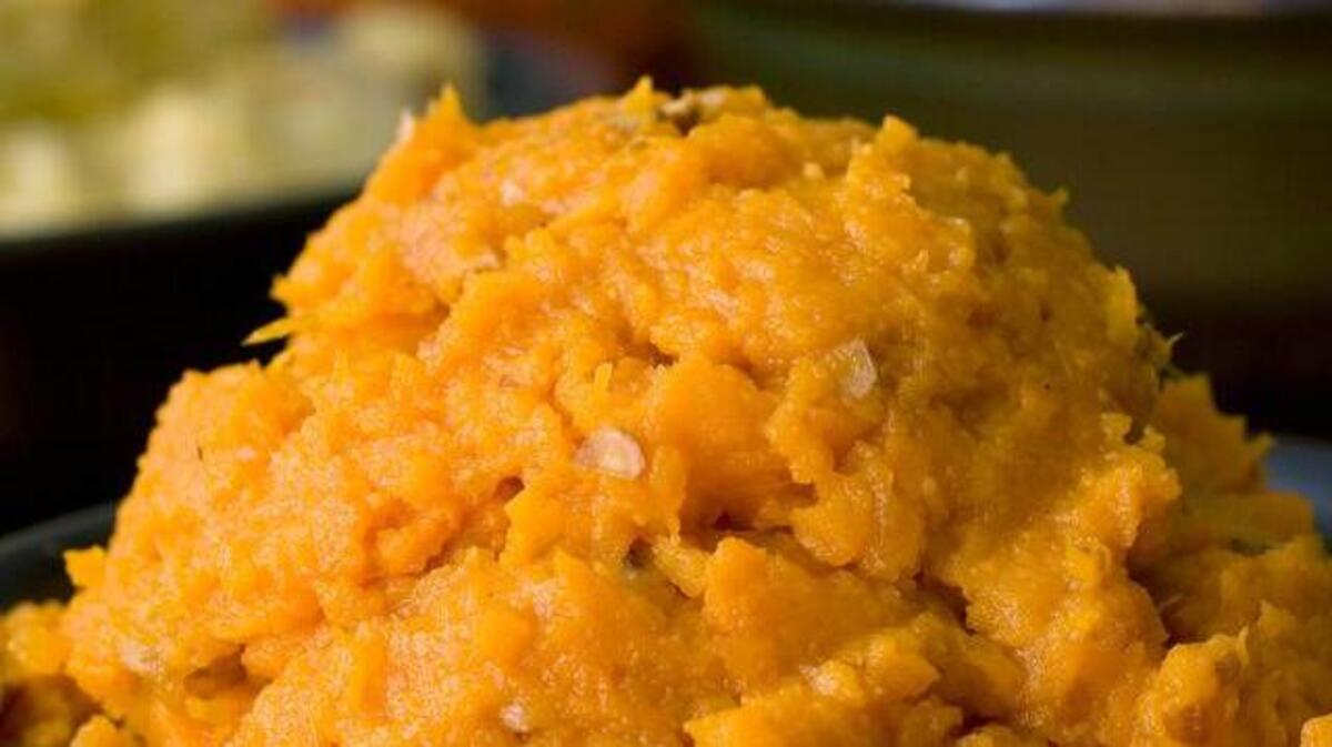 Maple Mashed Sweet Potatoes with Toasted Pecans