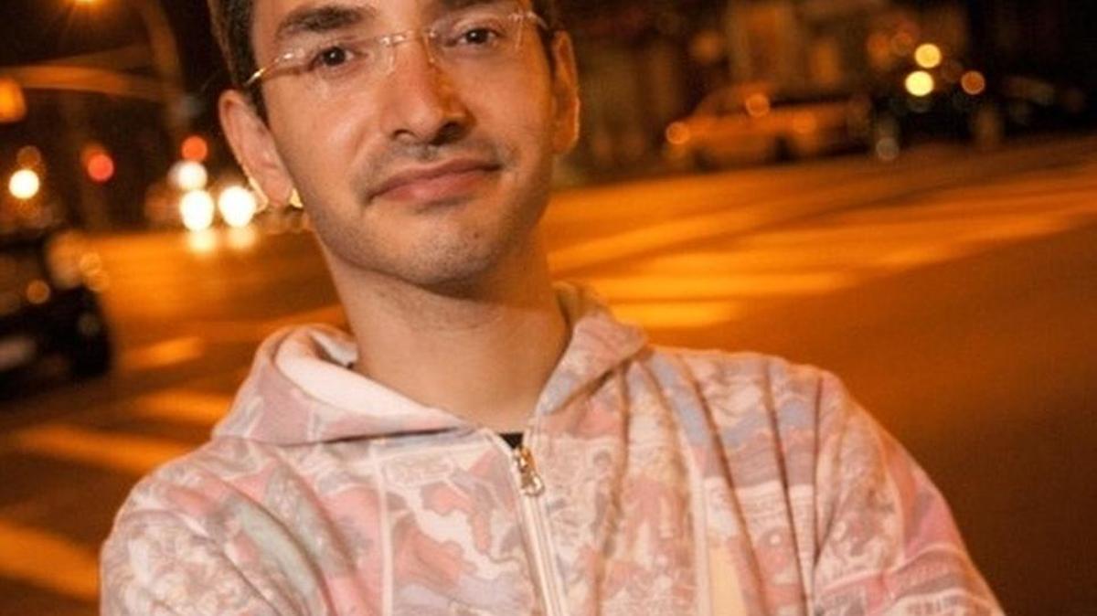 Comedian MYQ Kaplan is coming to Columbia.