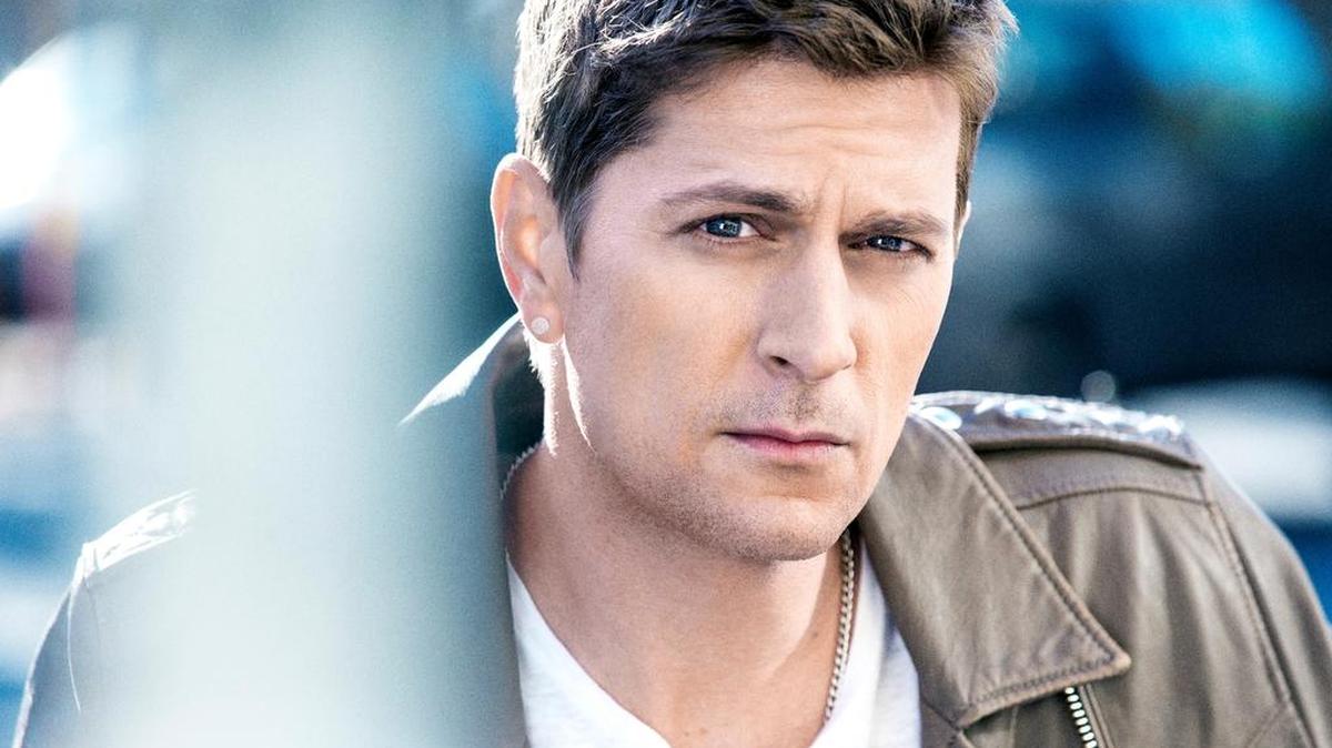 Rob Thomas will play a solo show at Township Auditorium Oct. 25.