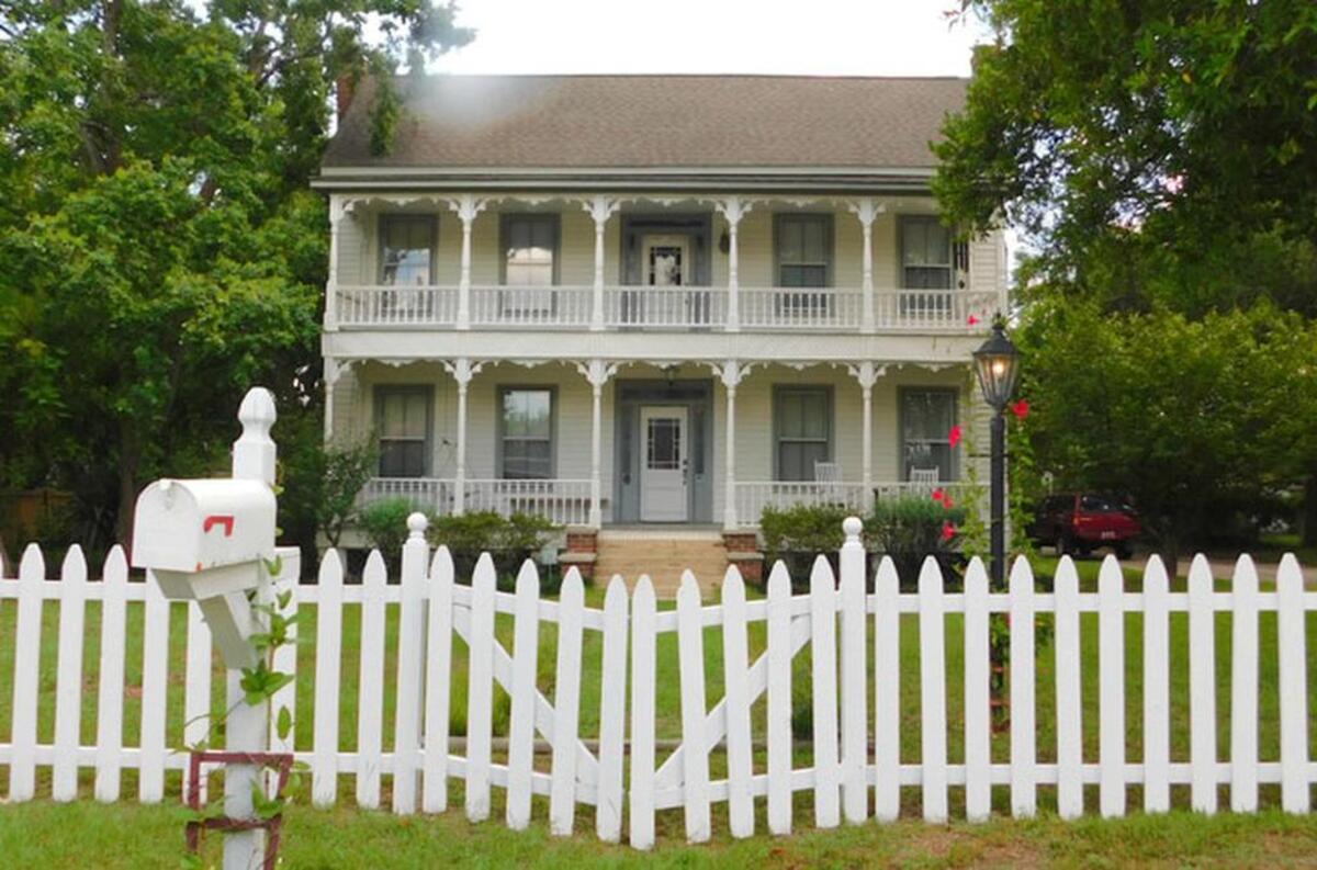 The Gunter-Summers House in West Columbia.