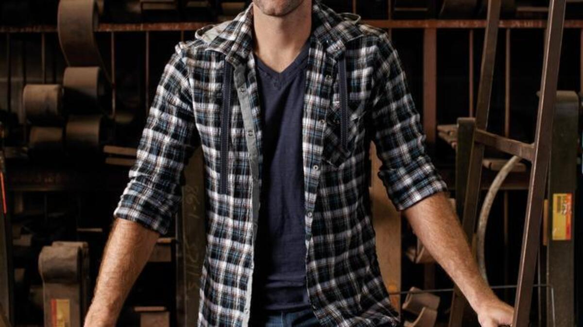 Josh Turner performs Thursday, Oct. 22 at Newberry Opera House.