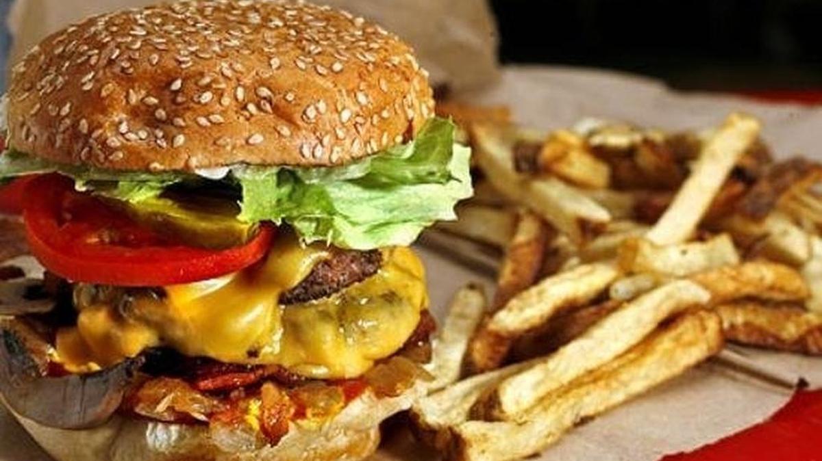 A burger from Five Guys.