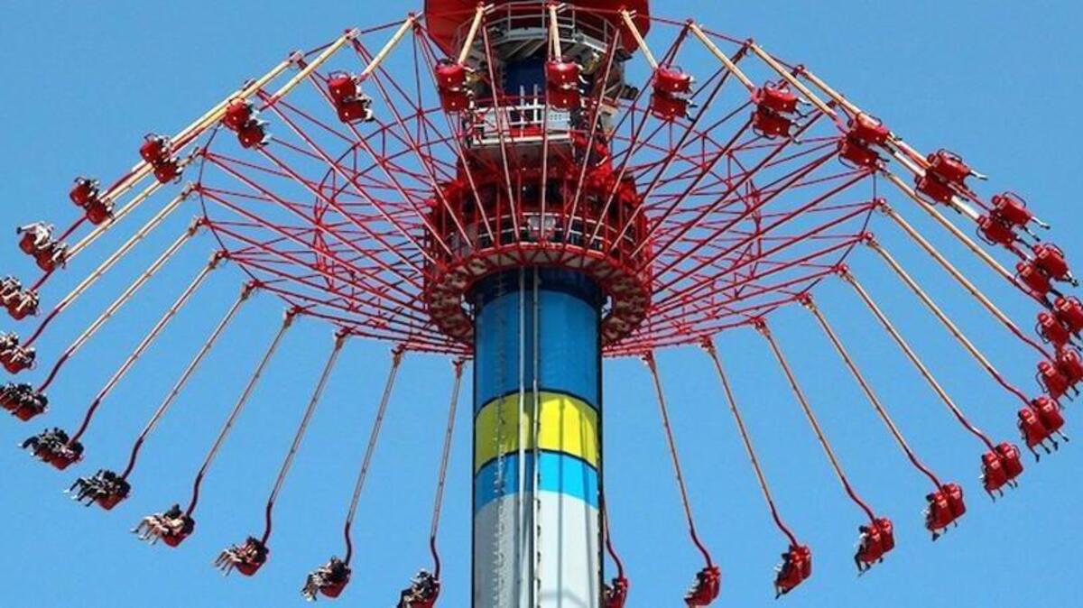 A power outage at Carowinds left riders stuck on WindSeeker, hundreds of feet above the ground.