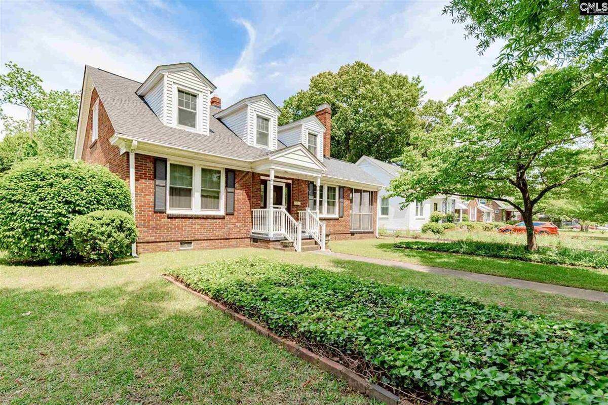 This Shandon bungalow was built in 1940.