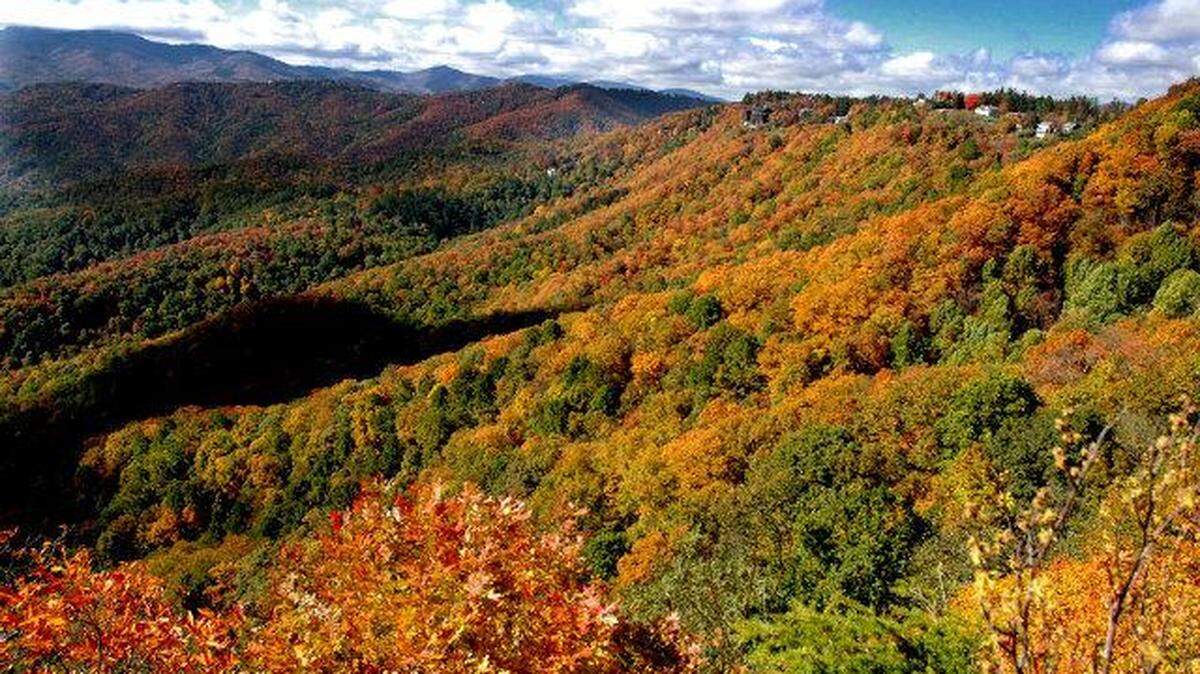 Parts of Western NC remain closed after Helene — but some towns welcome fall leaf visitors