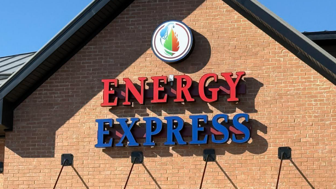 A new Lexington store will offer $2.99 per gallon gasoline for its grand opening