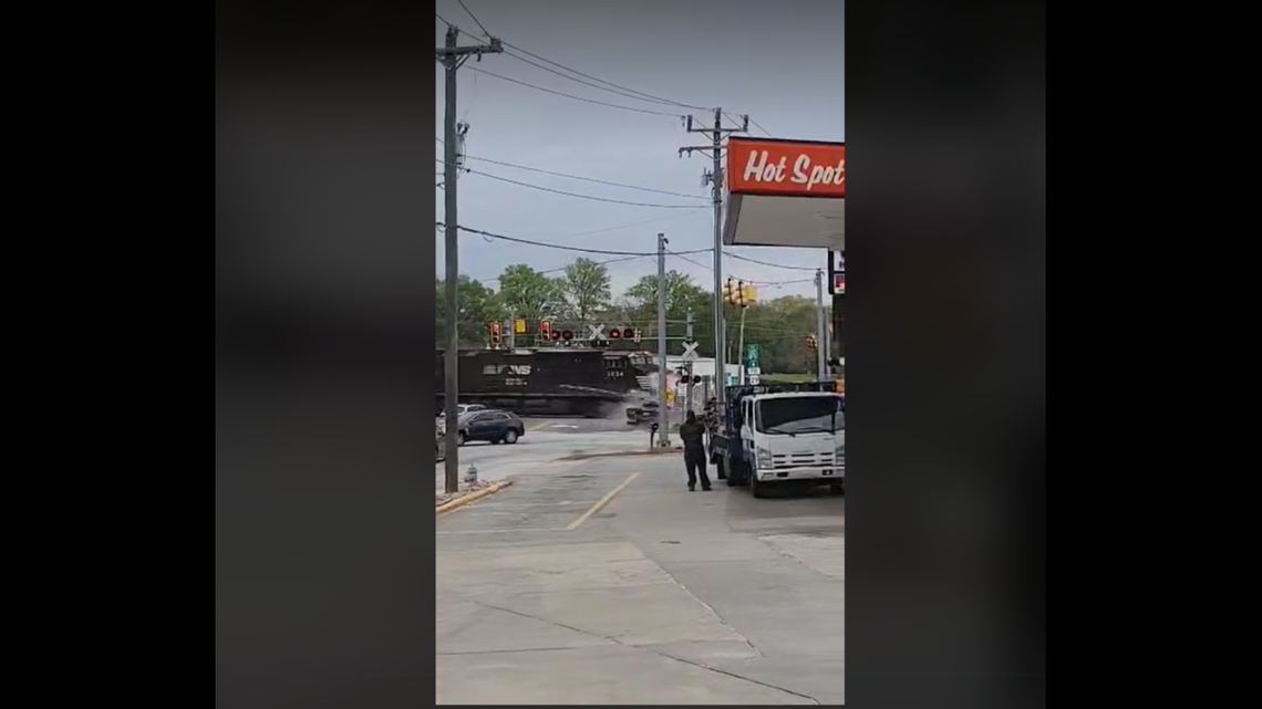 A man reported hearing a loud sound at the time of the South Carolina crash.