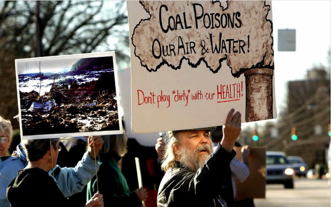 Protesters demonstrate outside the Department of Health and Environmental Control’s offices in 2008. They were protesting a new coal-fired power plant.