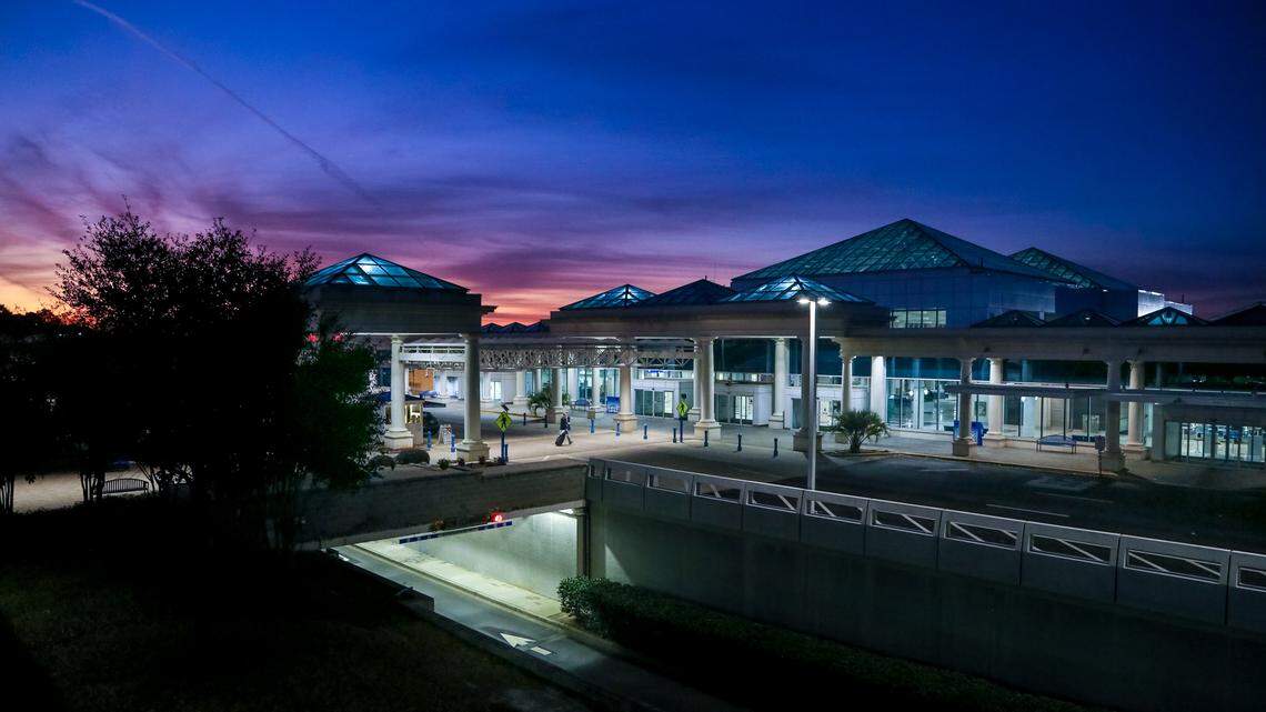 Dozens of flights scheduled for airport in Columbia have been canceled