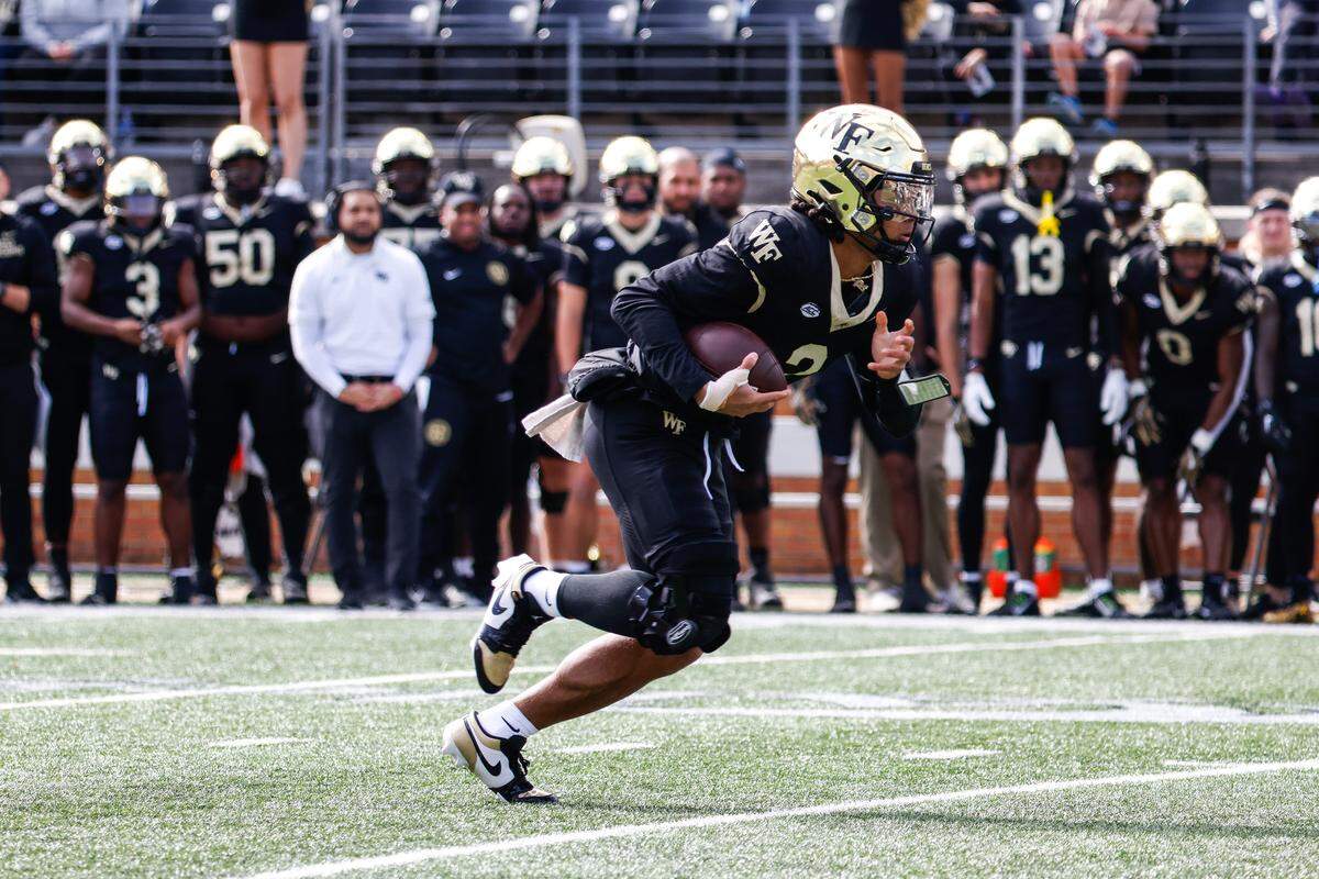 Wake Forest QB Robby Ashford (2)