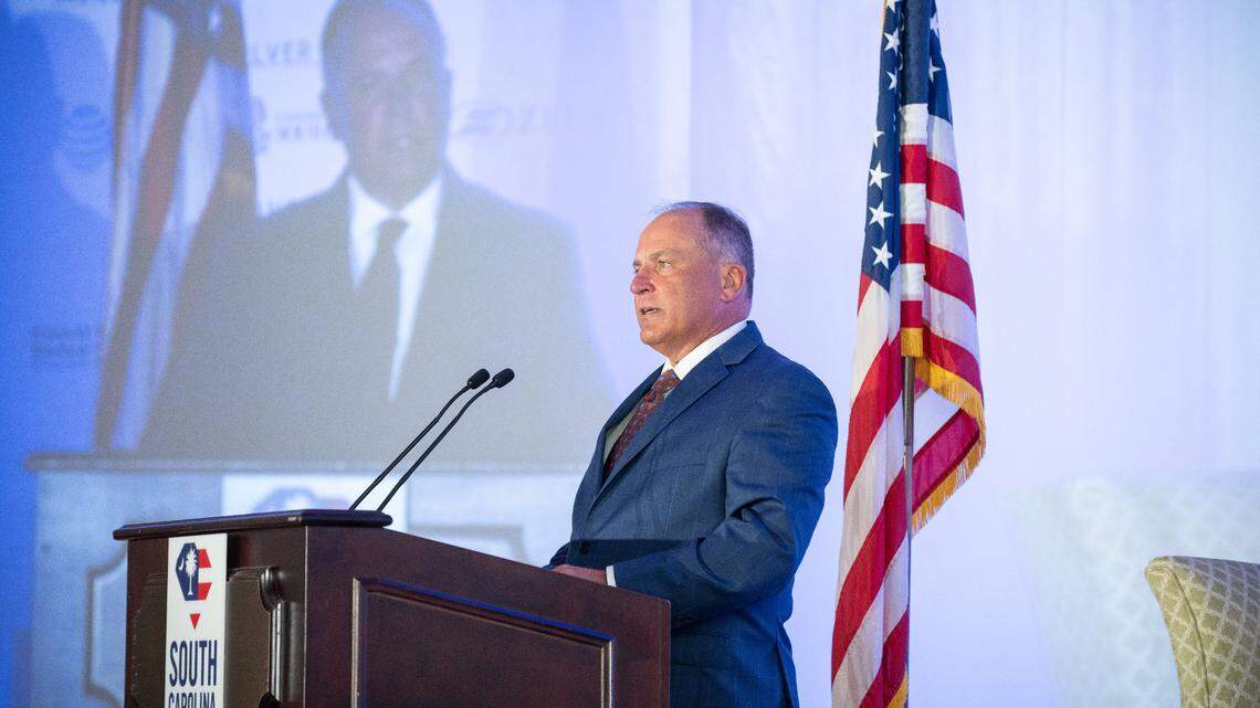 2. SC Chamber President and CEO Bob Morgan address SC Chamber members ahead of awards presentation at the 2022 Annual Summit in Kiawah Island, SC