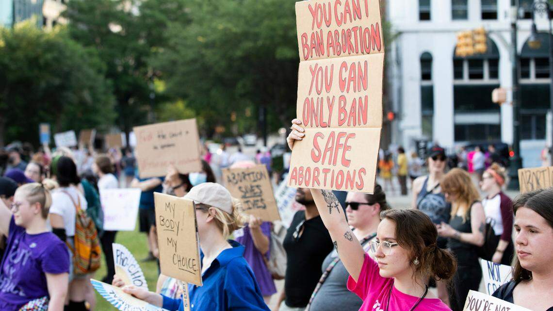 Supreme Court abortion ruling added to list that would bring SC lawmakers back after June