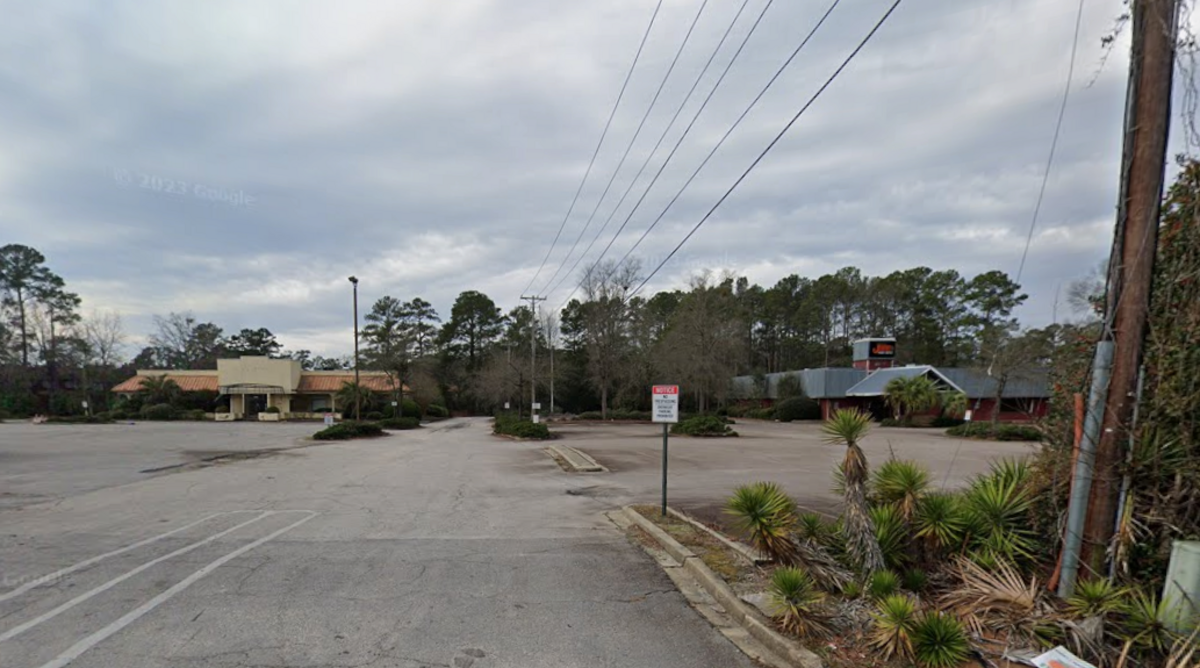 2023 Google satellite imagery showing vacant restaurants on Decker Boulevard in Columbia, SC.