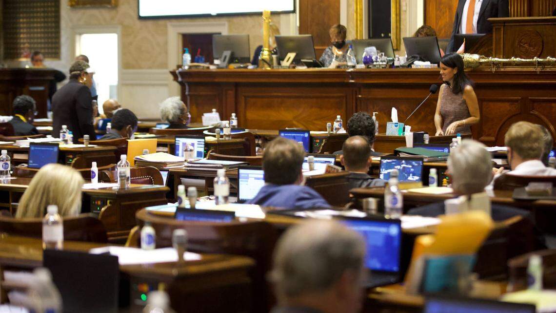 COVID-19 absentee expansion bill clears SC House, heads to Gov. McMaster