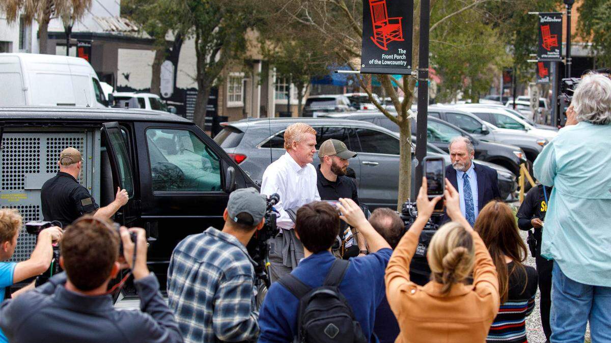 Prosecutors drill down on details of Murdaugh’s movements the night of murders