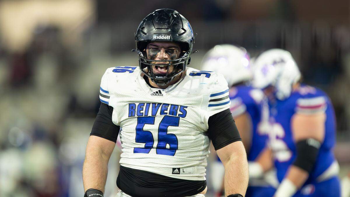 JUCO defensive tackle Andy Burburija (56)