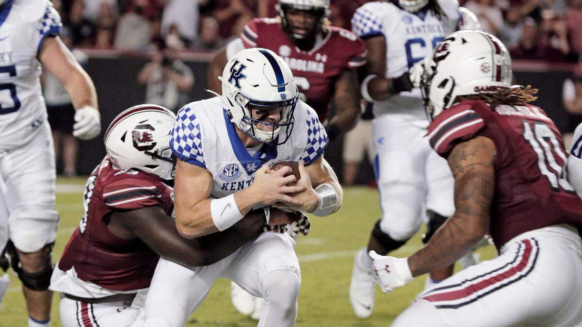 South Carolina and Kentucky kick off at 7:30 p.m. Saturday at Kroger Field.