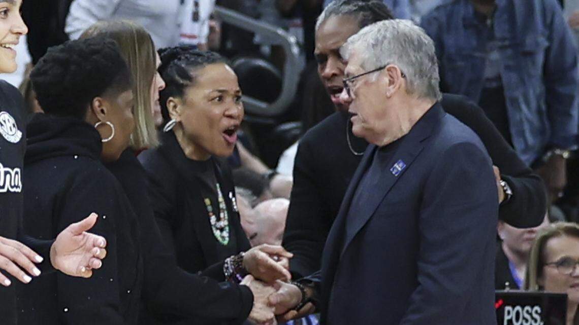Watch: Geno Auriemma confronts Dawn Staley on sideline after UConn’s Final Four loss
