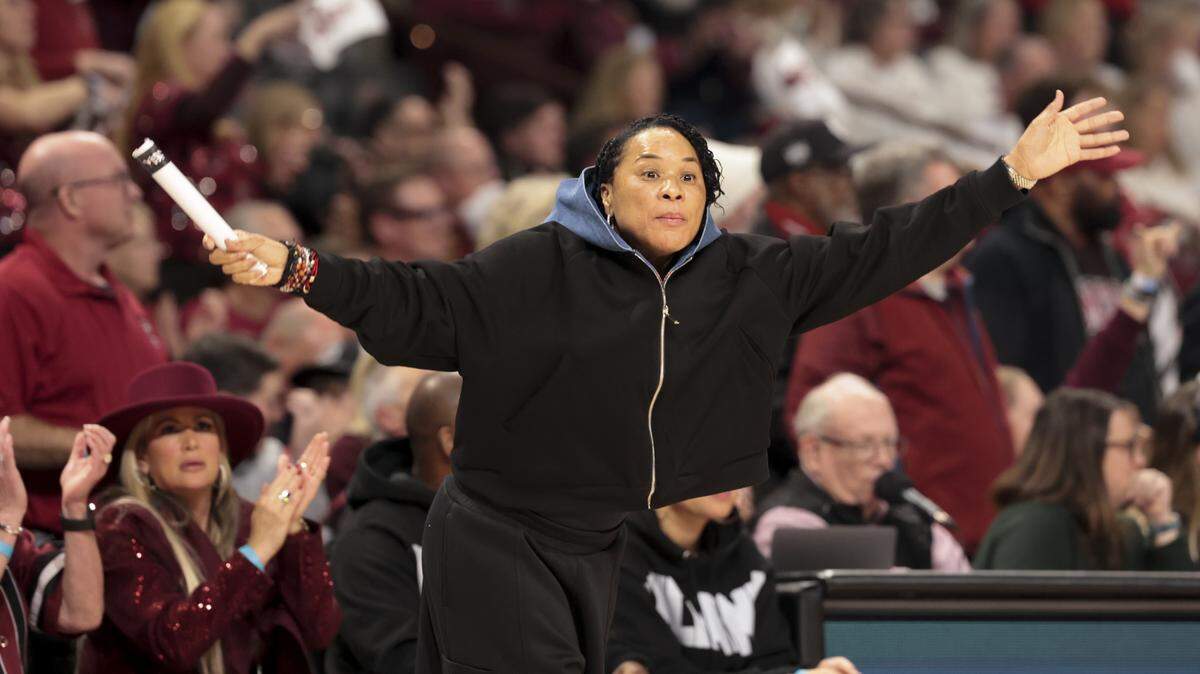 South Carolina's head coach Dawn Staley calls out to her players during the first half of action of their women's basketball game against Texas at Colonial Life Arena on Thursday, Jan. 15, 2026.