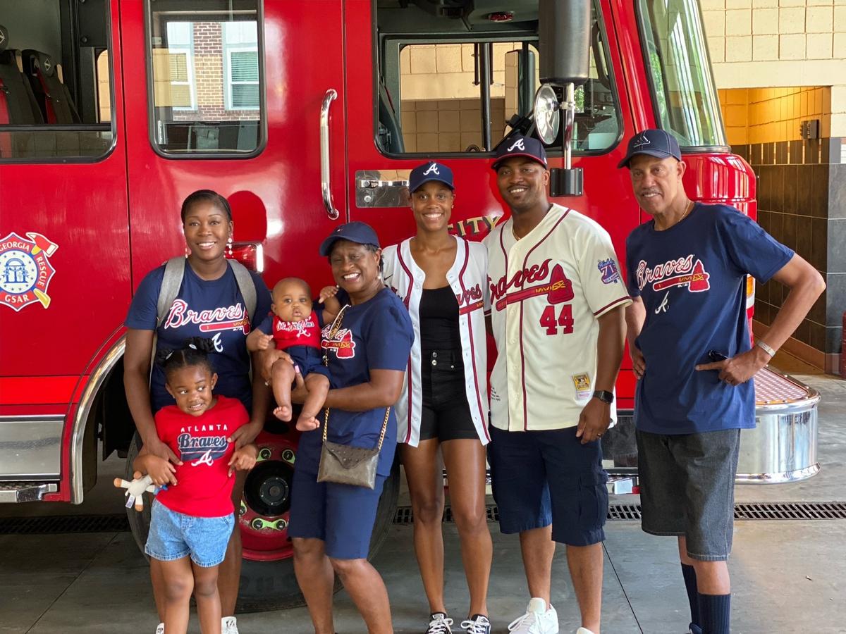 Theodius Oates Jr. and family.