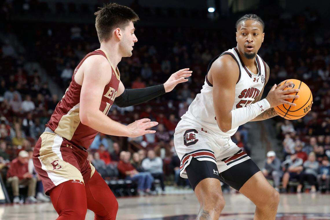 South Carolina guard Ta’Lon Cooper (55) plays Elon at Colonial Life Arena on Friday, December 22, 2023.