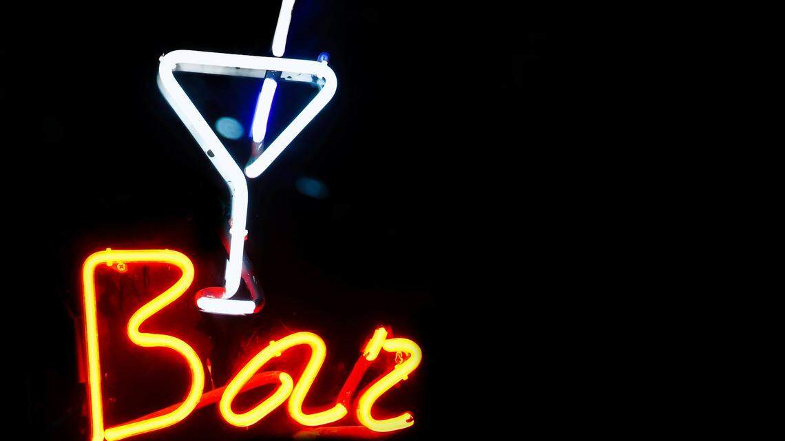 Partygoers in Columbia refuse to face Hugo dry