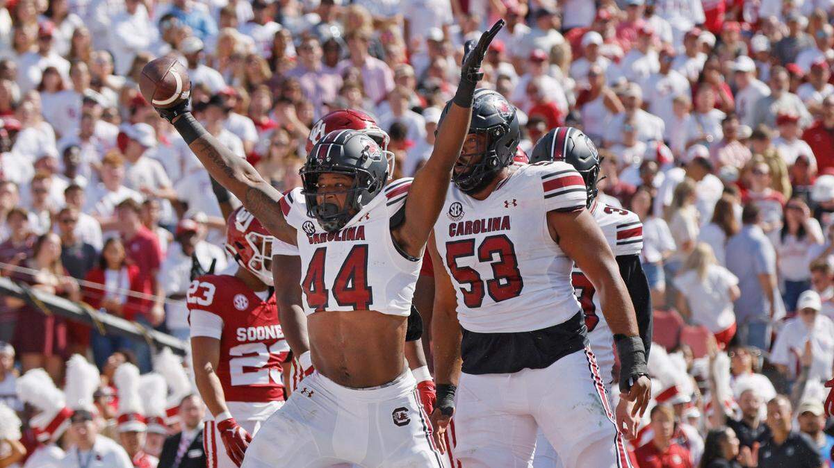 South Carolina’s Maurice Brown II (44) celebrates a two-point conversion against Oklahoma next to Vershon Lee (53) in the second quarter, Saturday, Oct. 19, 2024, at Gaylord Family - Oklahoma Memorial Stadium in Norman, Okla.