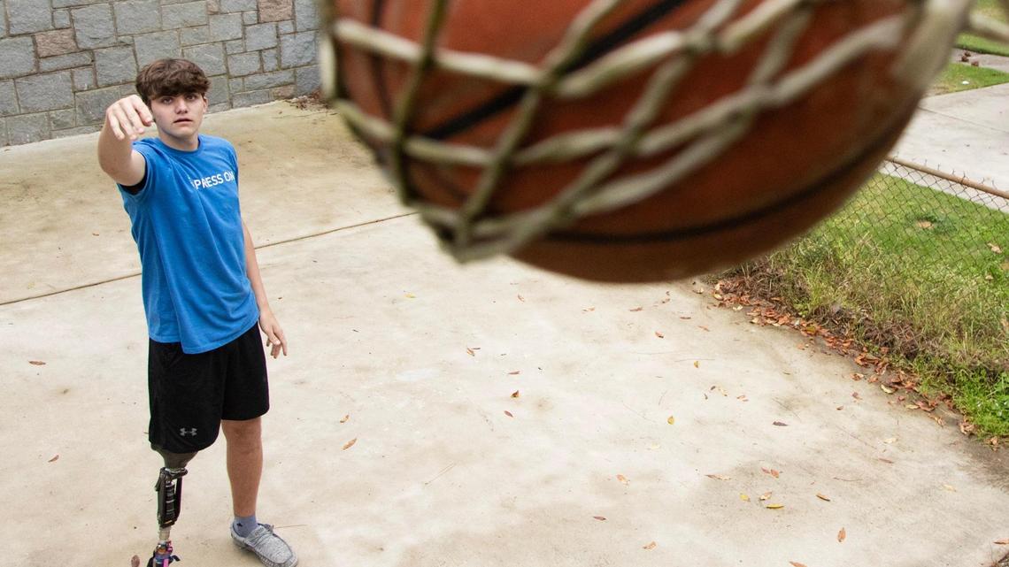 Kaden Bagley is raising money to help children like him who use prosthetic limbs afford specialized prostheses for sports.