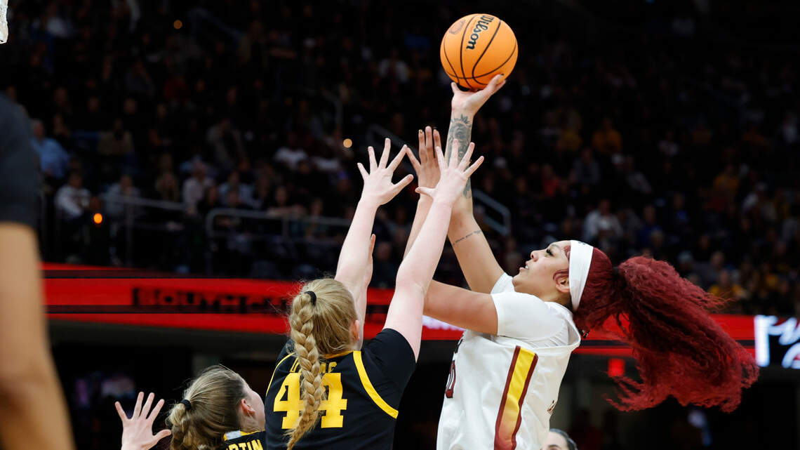 Perfection: No. 1 South Carolina beats Iowa to win 2024 NCAA national championship