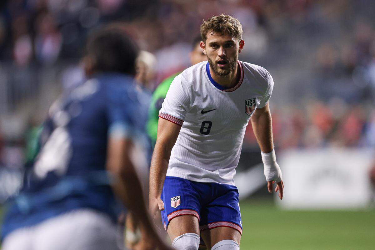 Tanner Tessmann during a US men’s national team against Paraguay in November