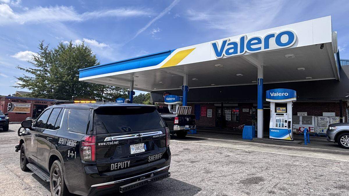 Police seized alcohol from the Columbia gas station formerly called Obama Mart after learning it was illegally selling alcohol despite a court denying its license to do so.