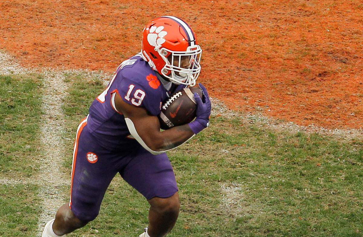 Clemson running back Keith Adams Jr. (19) runs against Georgia Tech on Nov. 11, 2023.