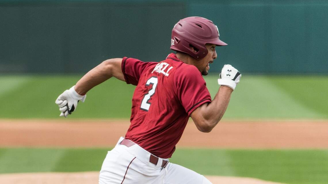 Gamecocks make unprecedented road trip, get back in win column