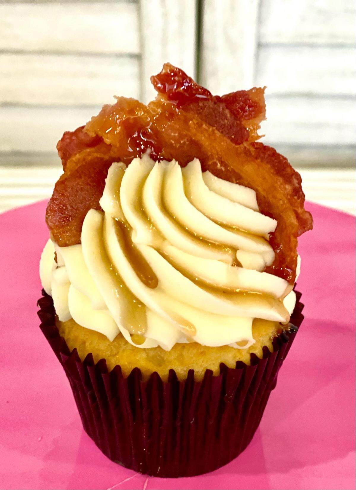 Maple Bacon Cupcake by Buttercream Dreams.