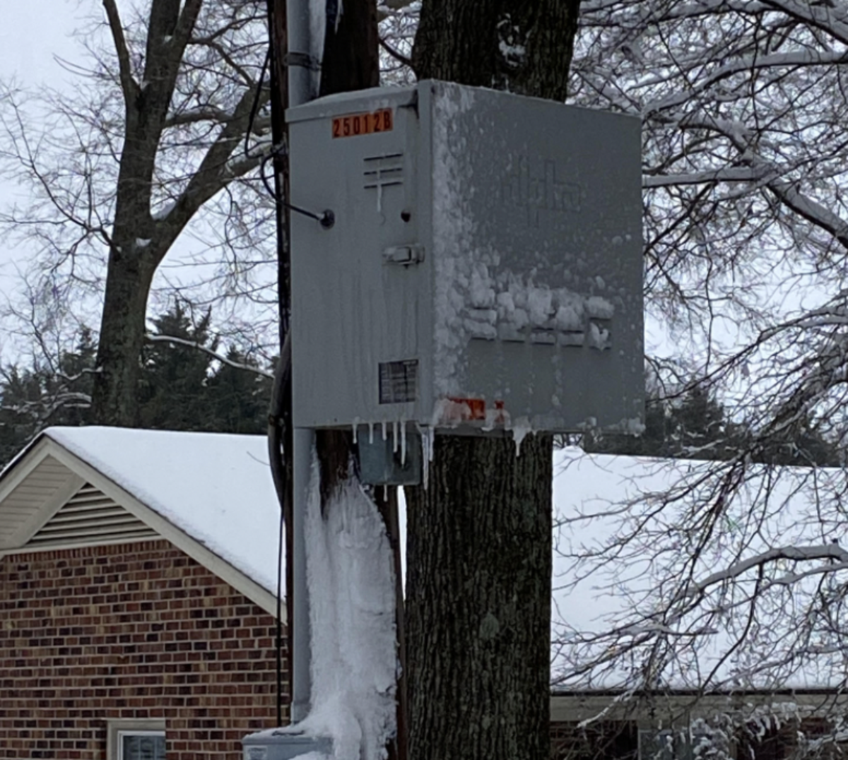 Freezing rain start falling at day break on Sunday in the Upstate.
