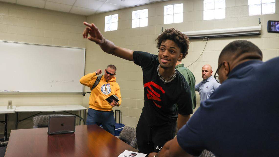 Cam Scott will join South Carolina next season. What’s he bring to the table?