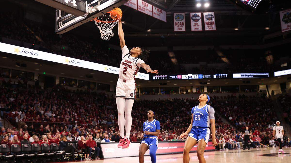 South Carolina forward Ashlyn Watkins (2) dunks during the Gamecocks’ game against Kentucky at Colonial Life Arena in Columbia on Monday, January 15, 2024.