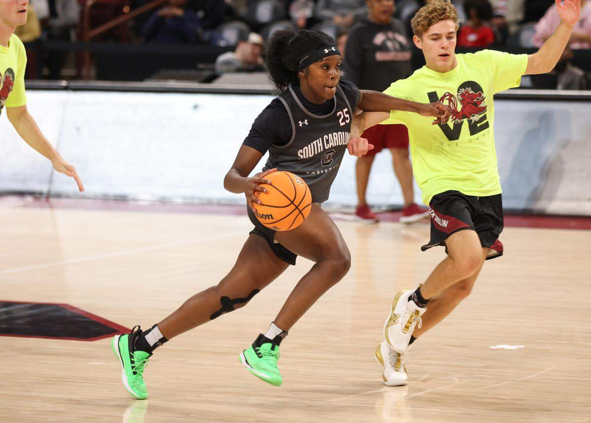 South Carolina guard Raven Johnson (25) pushes the ball up the court during practice at Colonial Life Arena on Tuesday, October 31, 2023.
